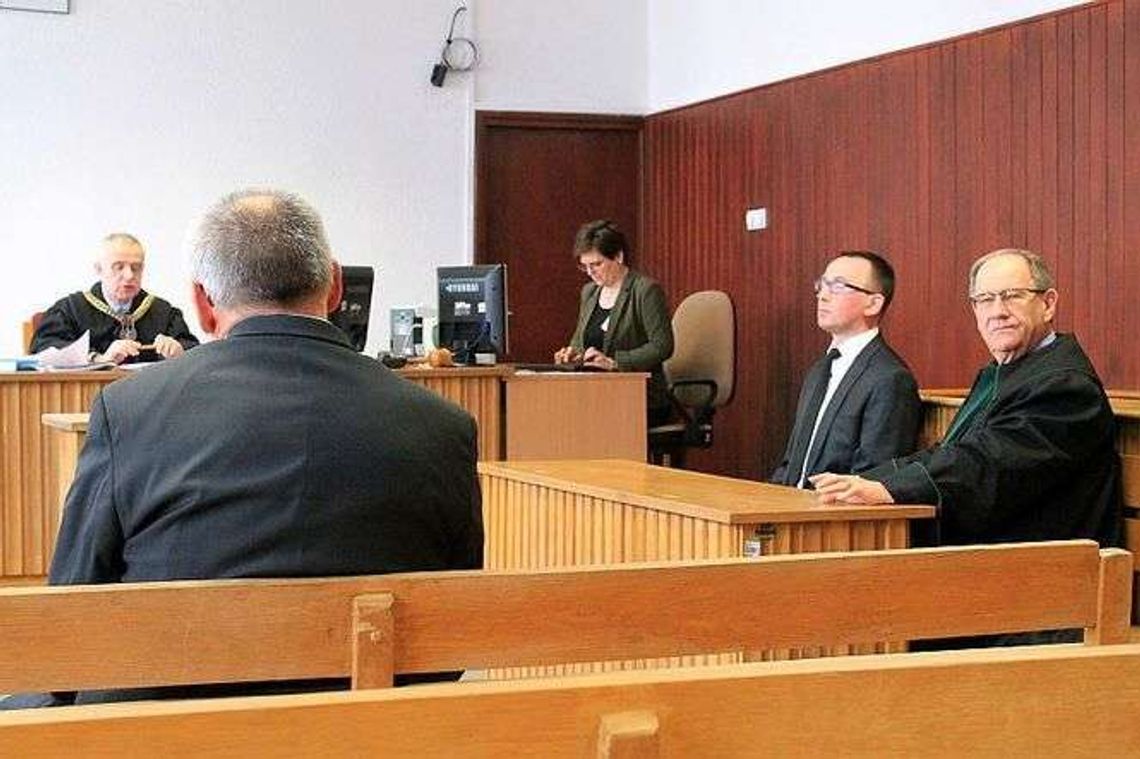 Radny wypił, pojechał i rozbił auto. Usłyszał wyrok, może mieć powody do zadowolenia