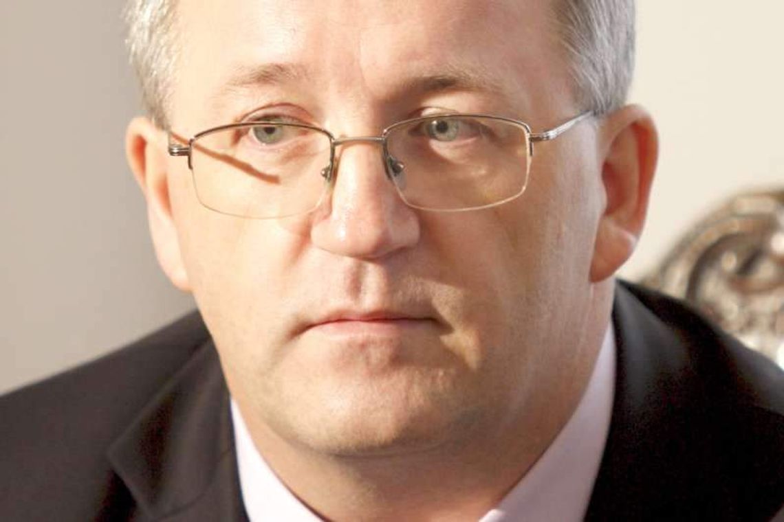 Radny z milionami pyta o 350 zł, które zabrano mu z diety. "Nie chodzi o pieniądze" Radny z milionami pyta o 350 zł, które zabrano mu z diety. "Nie chodzi o pieniądze"