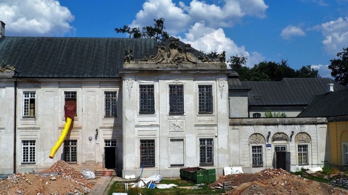 Radzyń Podlaski: Pałac Potockich remontowany szybko, Rynek wolniej 