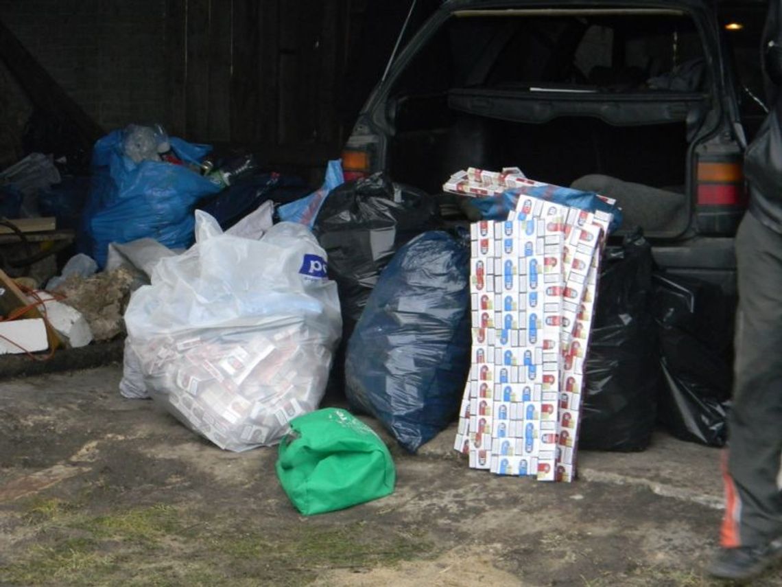 Radzyń Podlaski: Papierosowa kontrabanda w stodole