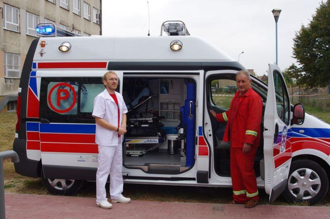 Radzyń Podlaski: Szpital ma lądowisko i nowy ambulans Radzyń Podlaski: Szpital ma lądowisko i nowy ambulans