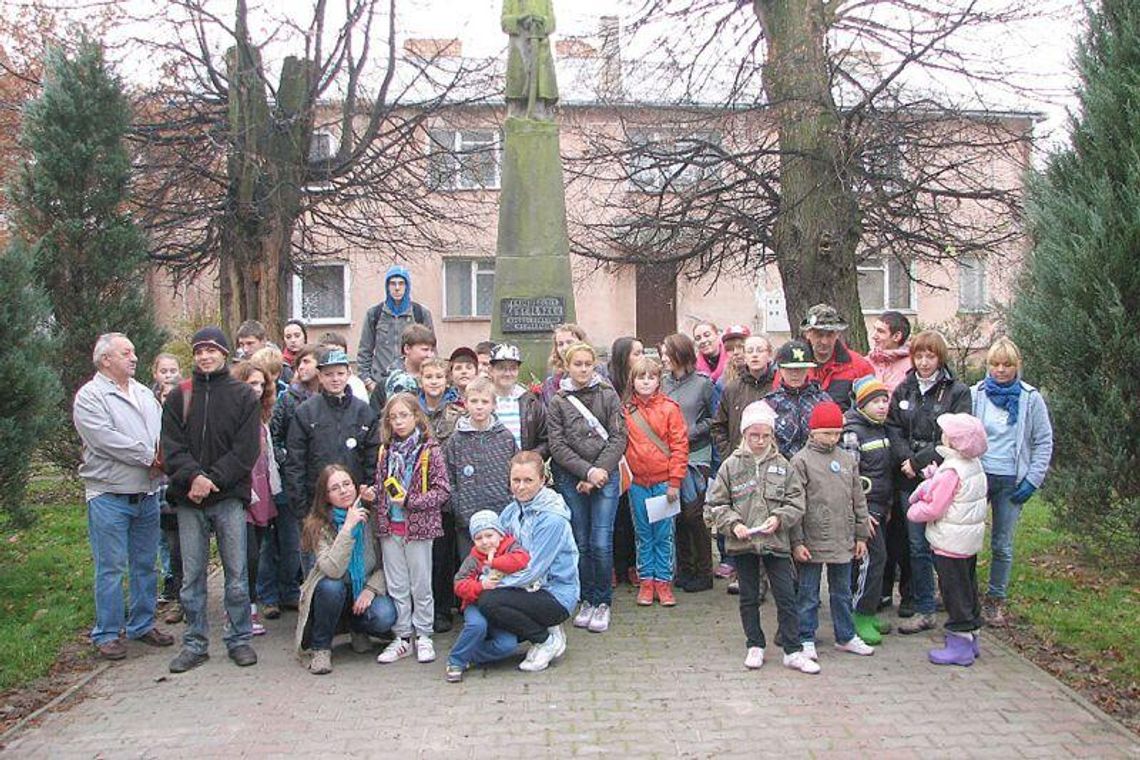 Rajd parasolowy przy pięknej pogodzie 