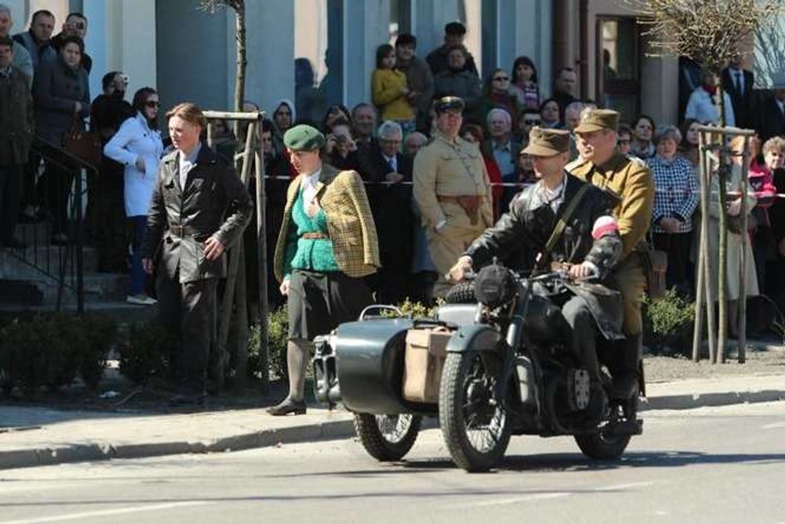 Rajd "Zapory" w Bełżycach. Ognisko, pokazy i inscenizacja bitwy pod Krężnicą Okrągłą Rajd "Zapory" w Bełżycach. Ognisko, pokazy i inscenizacja bitwy pod Krężnicą Okrągłą
