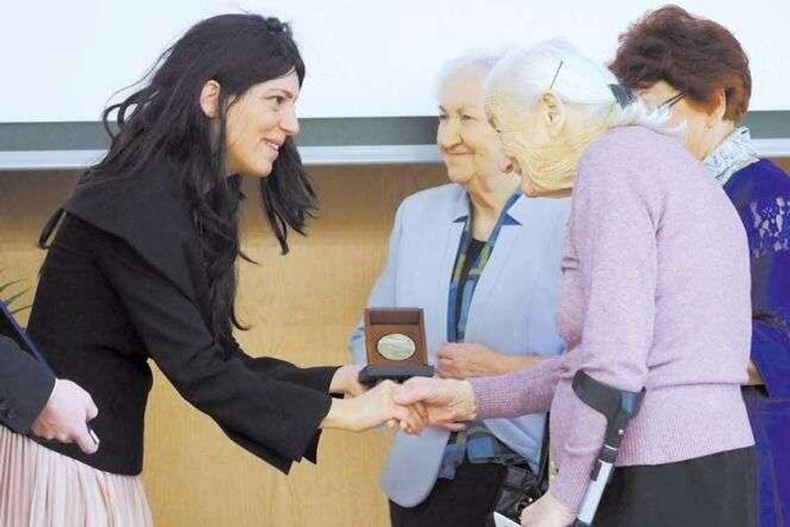 Ratowali Żydów przed śmiercią. "Mama mówiła, że jest jej ósmym dzieckiem"