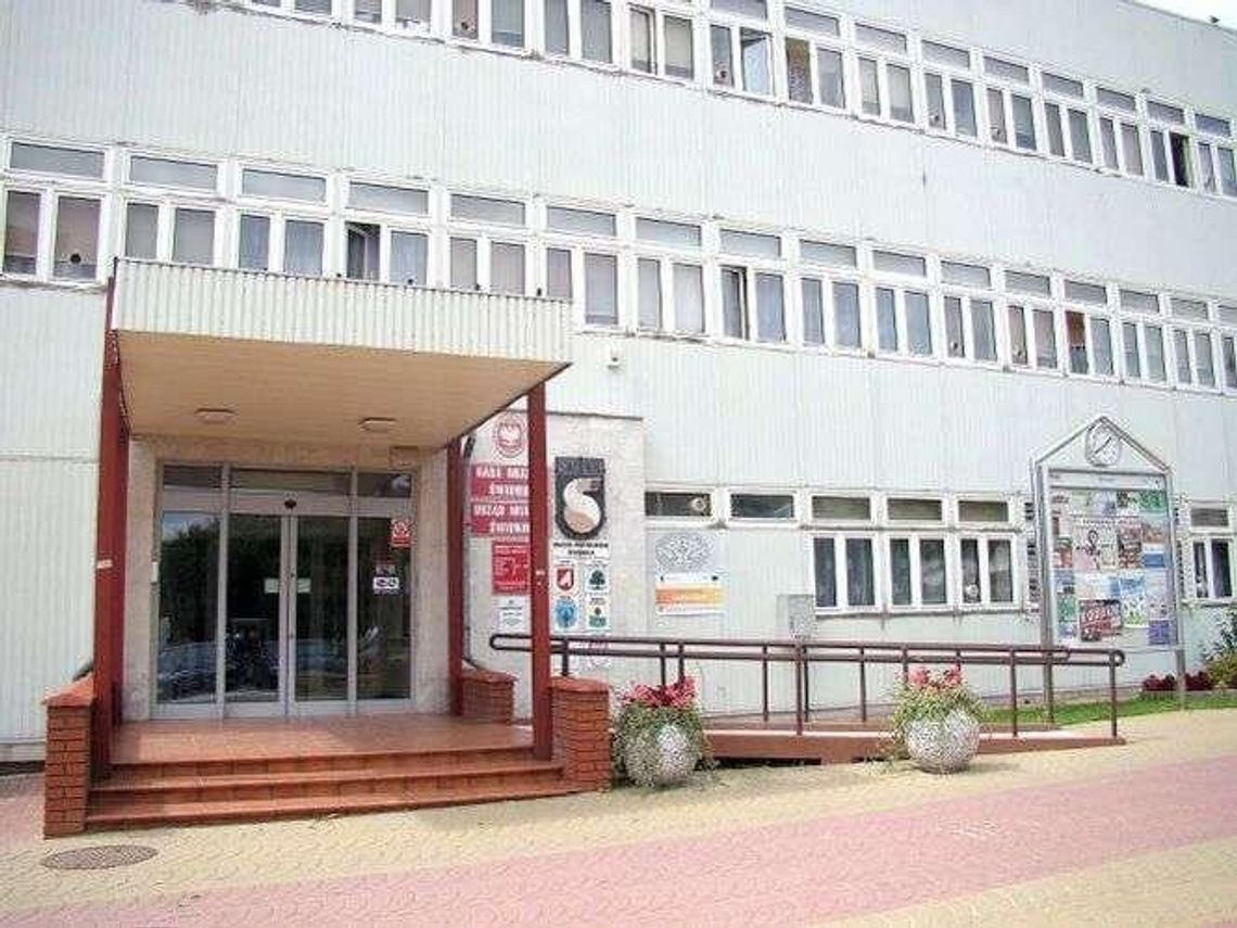 Ratusz na sprzedaż. Ale jeszcze nie teraz