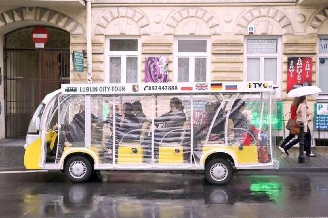 Ratusz nie pozwala na wjazd elektrycznych busów na Stare Miasto. "I tak tu wjadę" Ratusz nie pozwala na wjazd elektrycznych busów na Stare Miasto. "I tak tu wjadę"