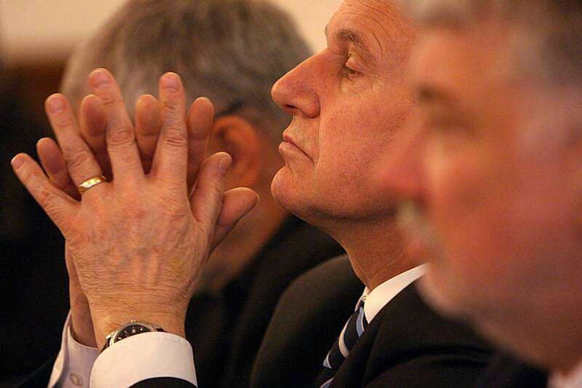 Ratusz szuka dyrektora od dróg i mostów