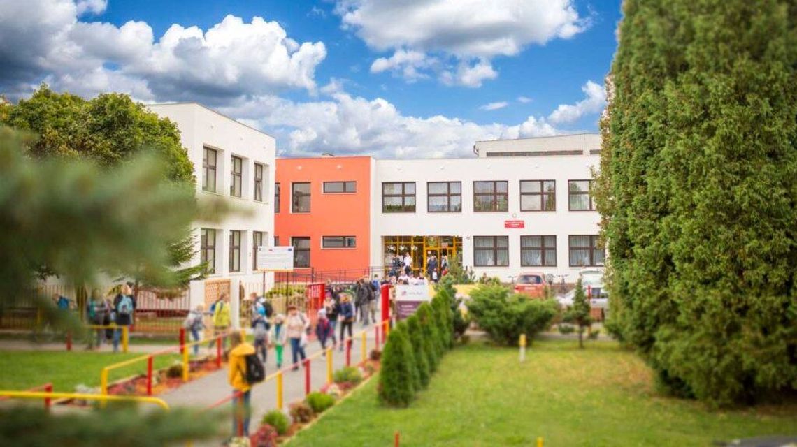 Ratusz szuka dyrektorów. Wybiorą nowych w pięciu placówkach Ratusz szuka dyrektorów. Wybiorą nowych w pięciu placówkach