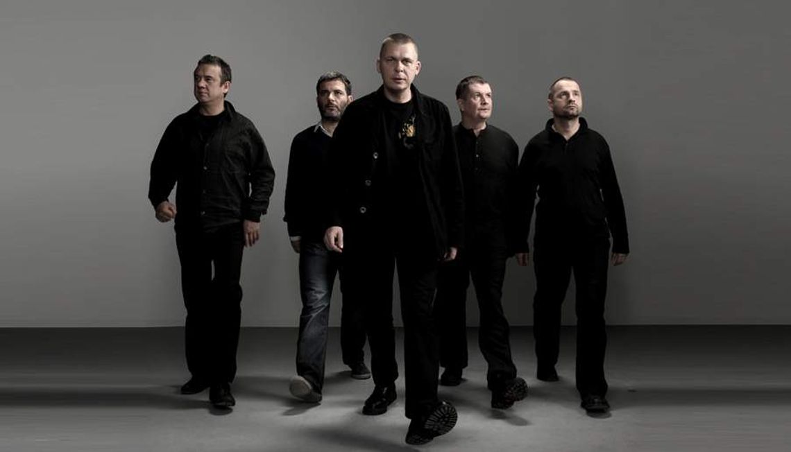 Raz Dwa Trzy zagra w janowskiej stadninie