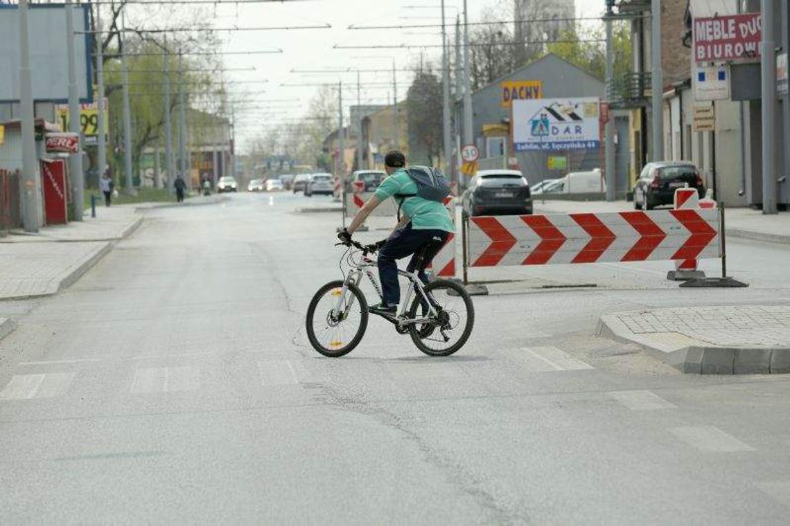 Raz tak, raz inaczej, a autobusy naokoło Raz tak, raz inaczej, a autobusy naokoło
