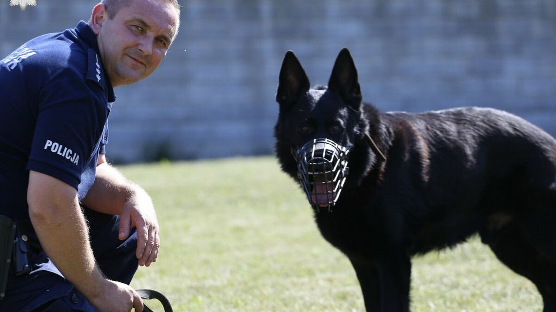 Razem służyli, razem odeszli. To super duet: Ikolo i st. asp. Majdanik