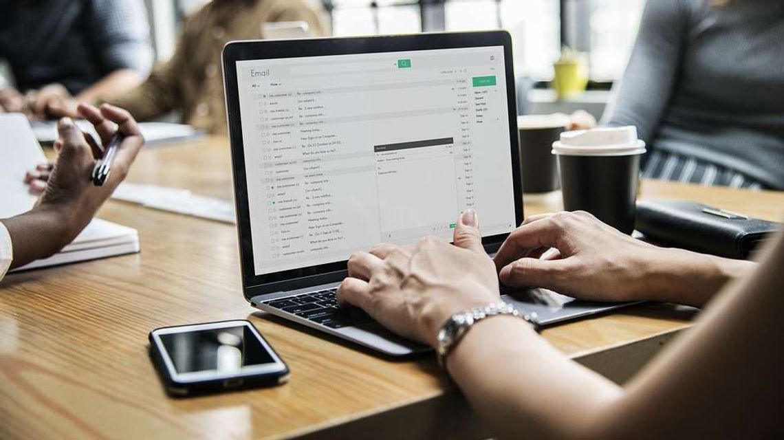 Razem zbiera podpisy. 35-godzinny tydzień pracy