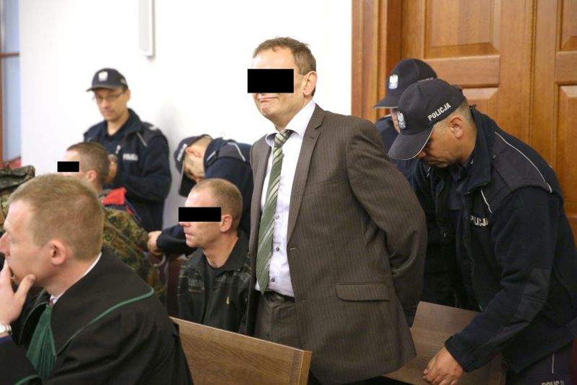Razili go prądem, wieszali, kazali kopać grób. W piątek zeznawał przed sądem