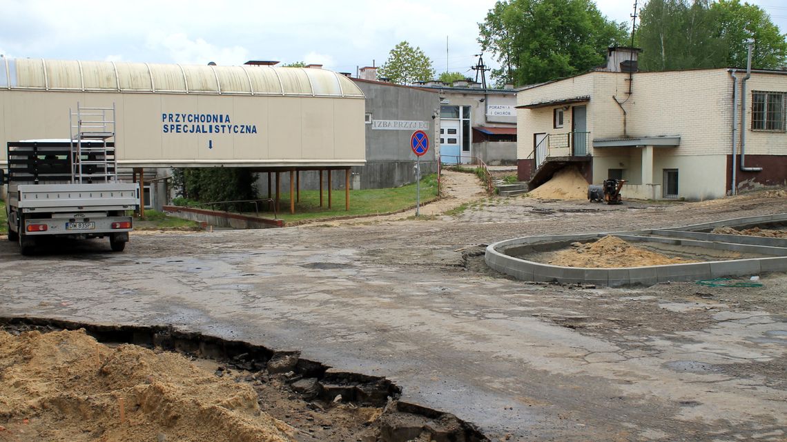 Reanimacja szpitala w Rykach. Pomagają okoliczne gminy, a nawet lokalne firmy