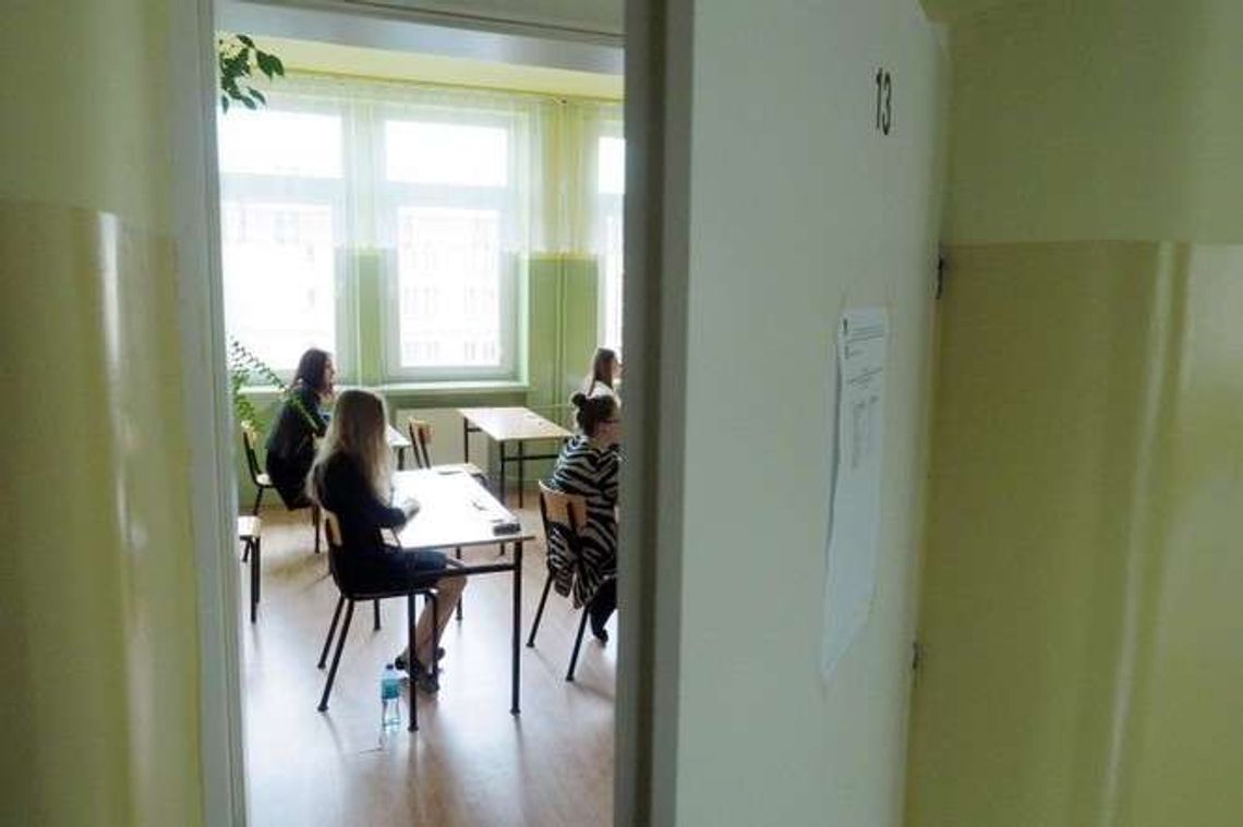 Reforma oświaty. Samorządowcy i nauczyciele wyliczyli "za" i "przeciw" Reforma oświaty. Samorządowcy i nauczyciele wyliczyli "za" i "przeciw"