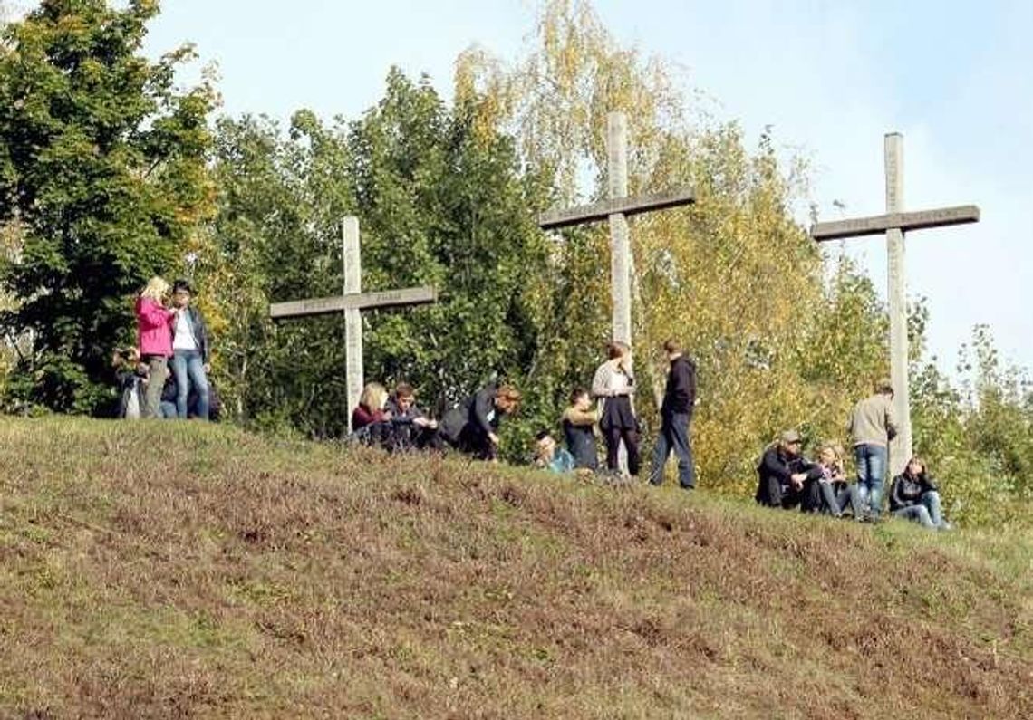 Regulamin zwiedzania Góry Trzech Krzyży. Radni chcieli karać, ale nie mieli prawa