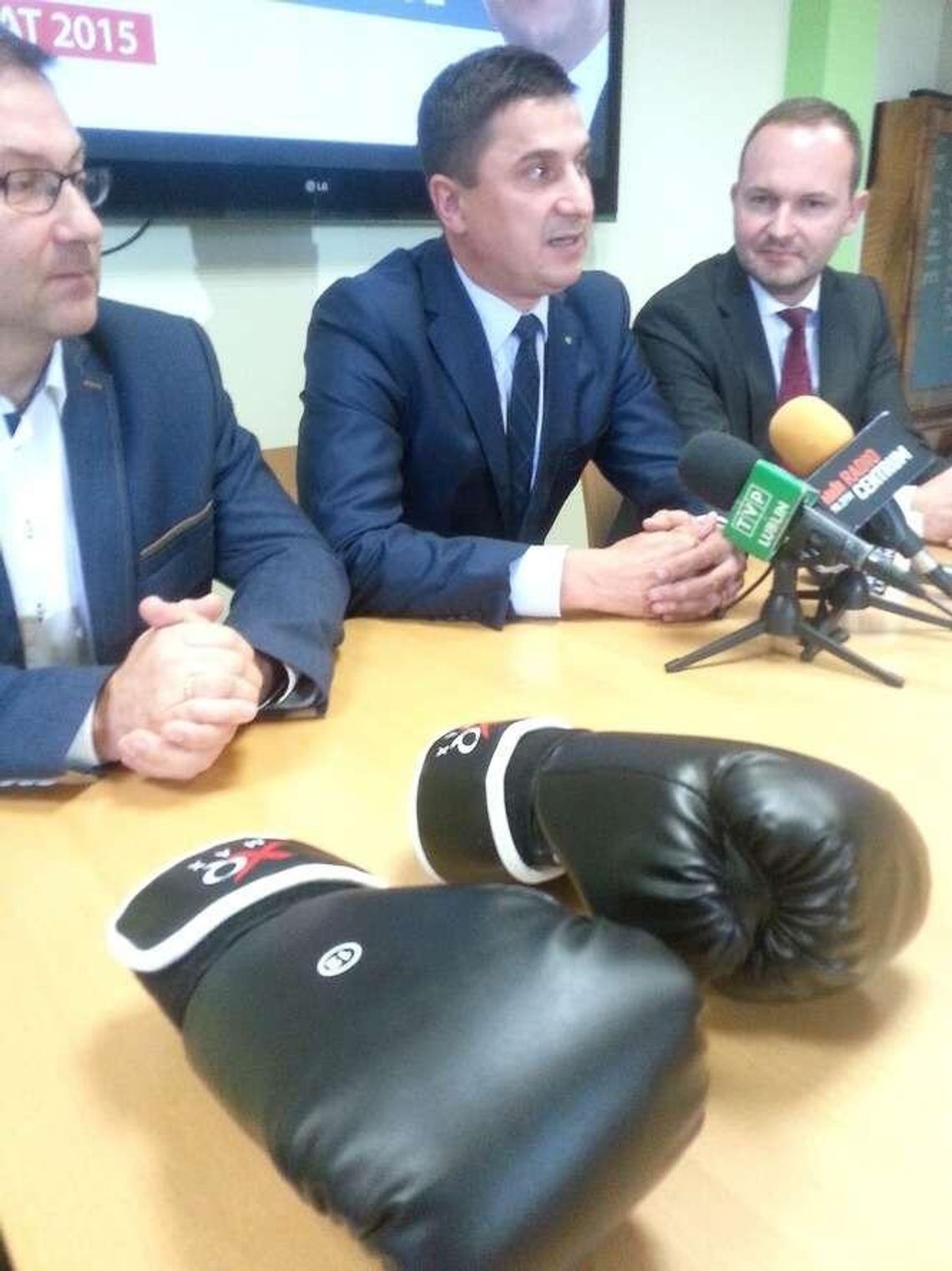 Rękawica została rzucona. Niezgoda wzywa do debaty