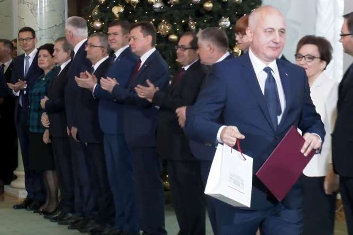 Rekonstrukcja rządu. Nowi ministrowie [lista odwołanych i powołanych]