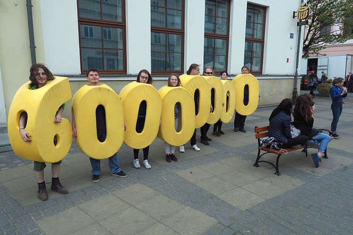 Rekordowa kumulacja Lotto rozbita. Padły trzy "szóstki"