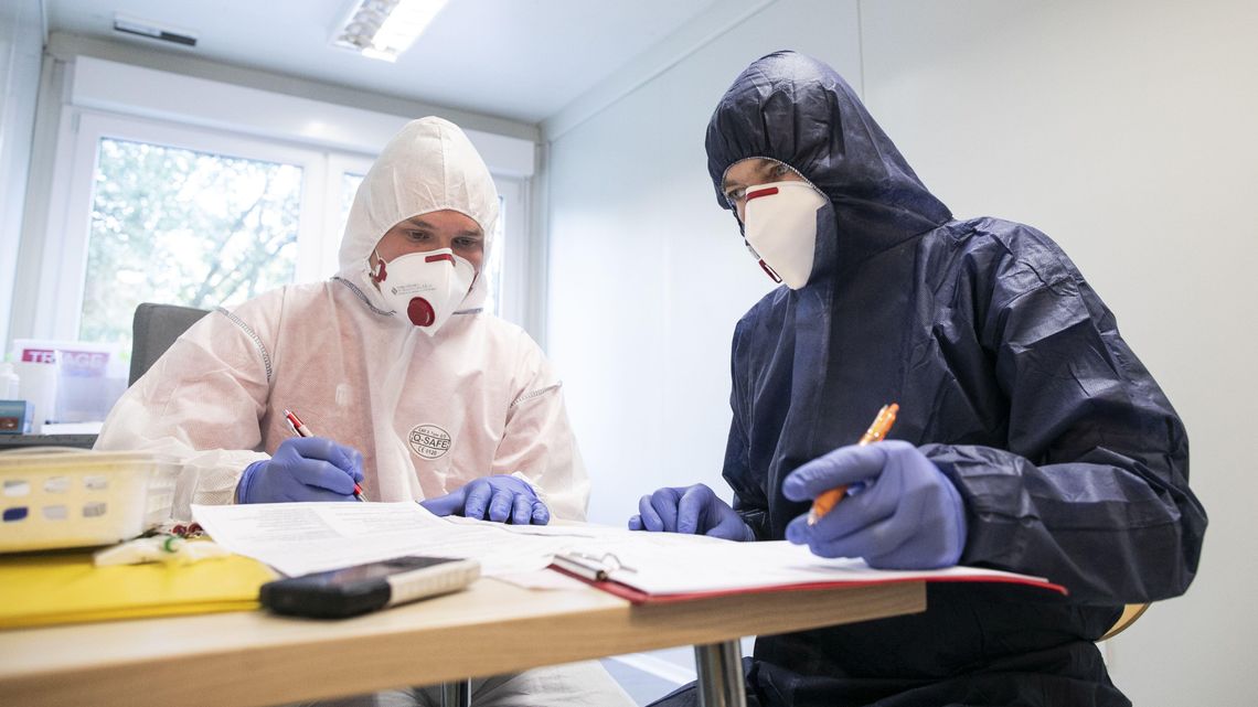 Rekordowa liczba zachorowań. Wróci kwarantanna graniczna dla wjeżdżających do Polski?