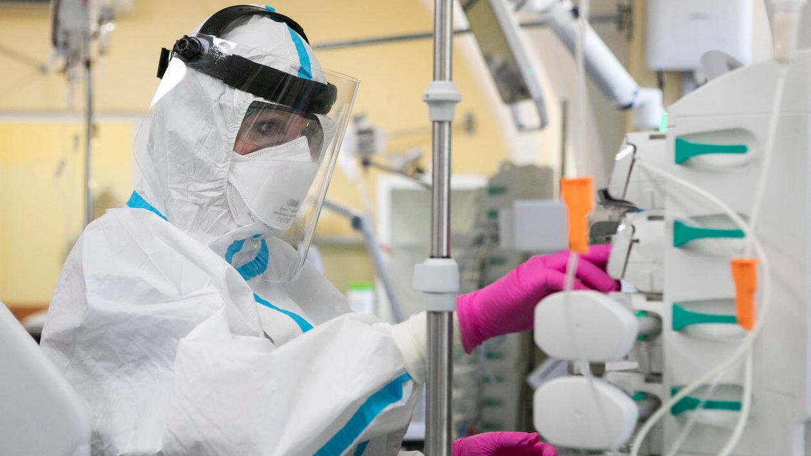 Rekordowe 8099 nowych przypadków zakażenia koronawirusem w Polsce. Zmarło 91 chorych