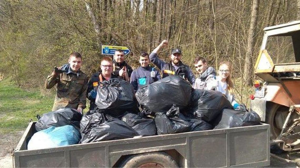 Rekordowe sprzątanie Kazimierza Dolnego. Blisko 11 ton śmieci Rekordowe sprzątanie Kazimierza Dolnego. Blisko 11 ton śmieci