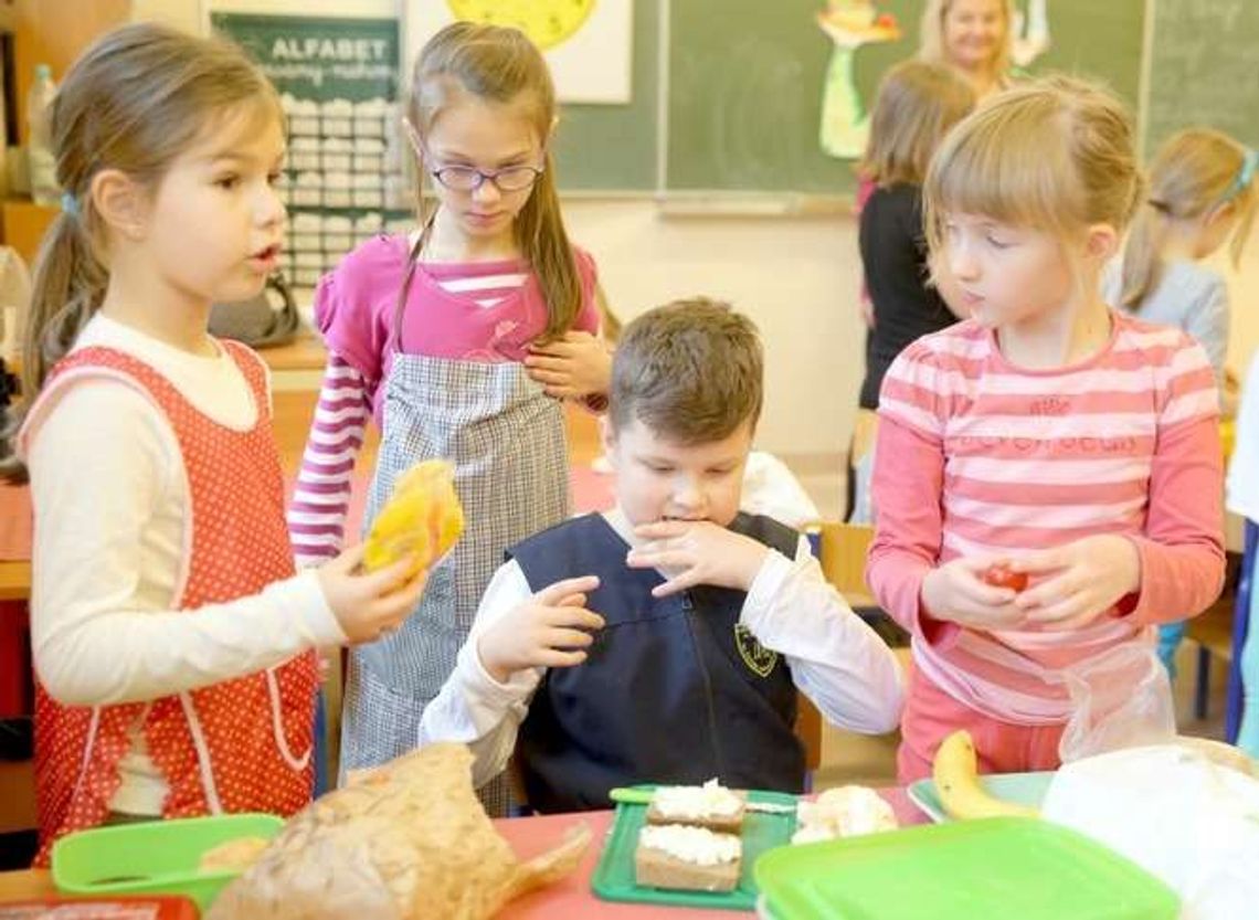 Rekordowe zdrowe śniadanie w lubelskich szkołach (zdjęcia)