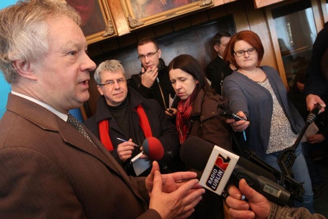 Rektor o odwołaniu konferencji z Dornem: Chcemy debaty, ale nie z jedną partią Rektor o odwołaniu konferencji z Dornem: Chcemy debaty, ale nie z jedną partią