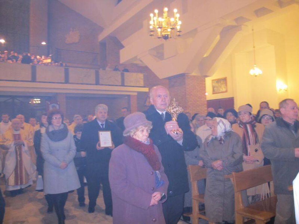 Relikwie Jana Pawła II już w Białej Podlaskiej. Sanktuarium dostało kroplę krwi