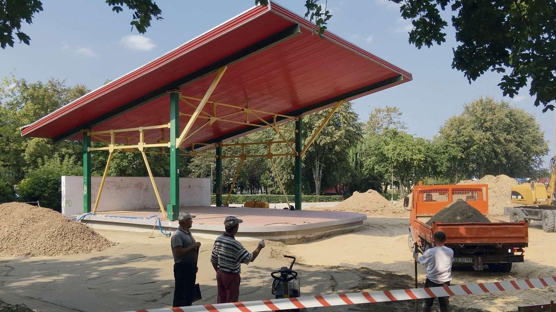 Remont amfiteatru w Łęcznej zmierza do końca Remont amfiteatru w Łęcznej zmierza do końca