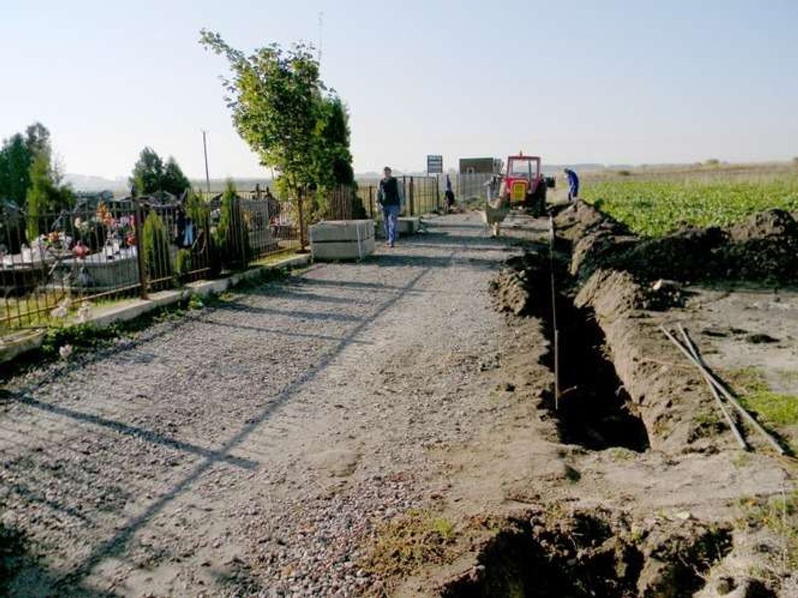 Remont drogi w Górnej Owczarni. Nowe nawierzchnie w Opolu Lubelskim