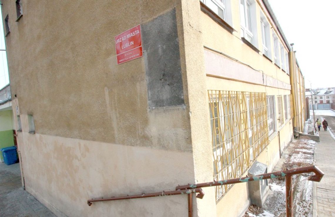 Remont przy ul. Podwale: Jak nie błędy formalne, to podejrzenie fałszerstwa Remont przy ul. Podwale: Jak nie błędy formalne, to podejrzenie fałszerstwa