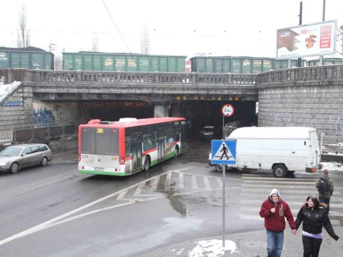 Remont wiaduktu nad ul. Kunickiego za 26 mln zł