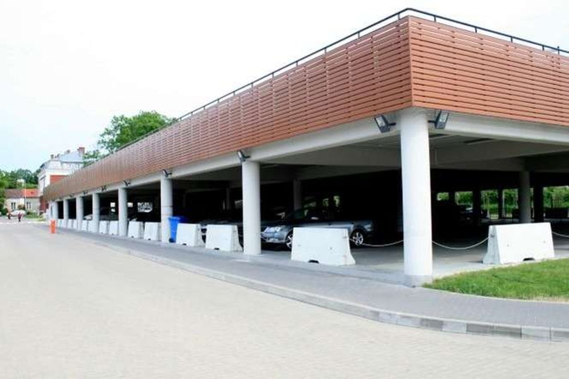 Remontu parkingu w Marinie nie było, ale już otworzyli. "Korzystanie jest bezpieczne"