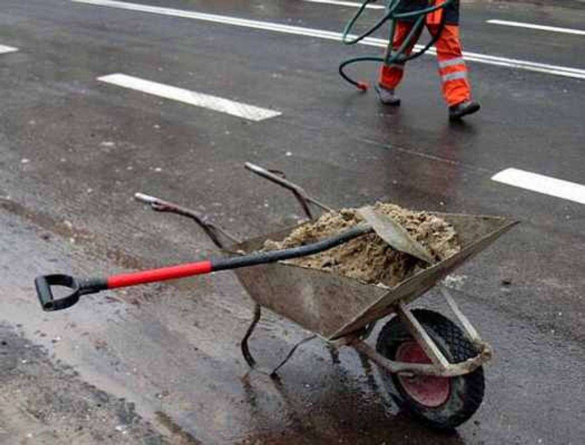 Remonty dróg w Łęcznej. Najwięcej w centrum miasta Remonty dróg w Łęcznej. Najwięcej w centrum miasta