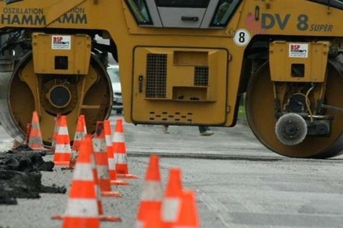 Remonty drogowe w gm. Chełm: Wygodniej kierowcom, bezpieczniej pieszym