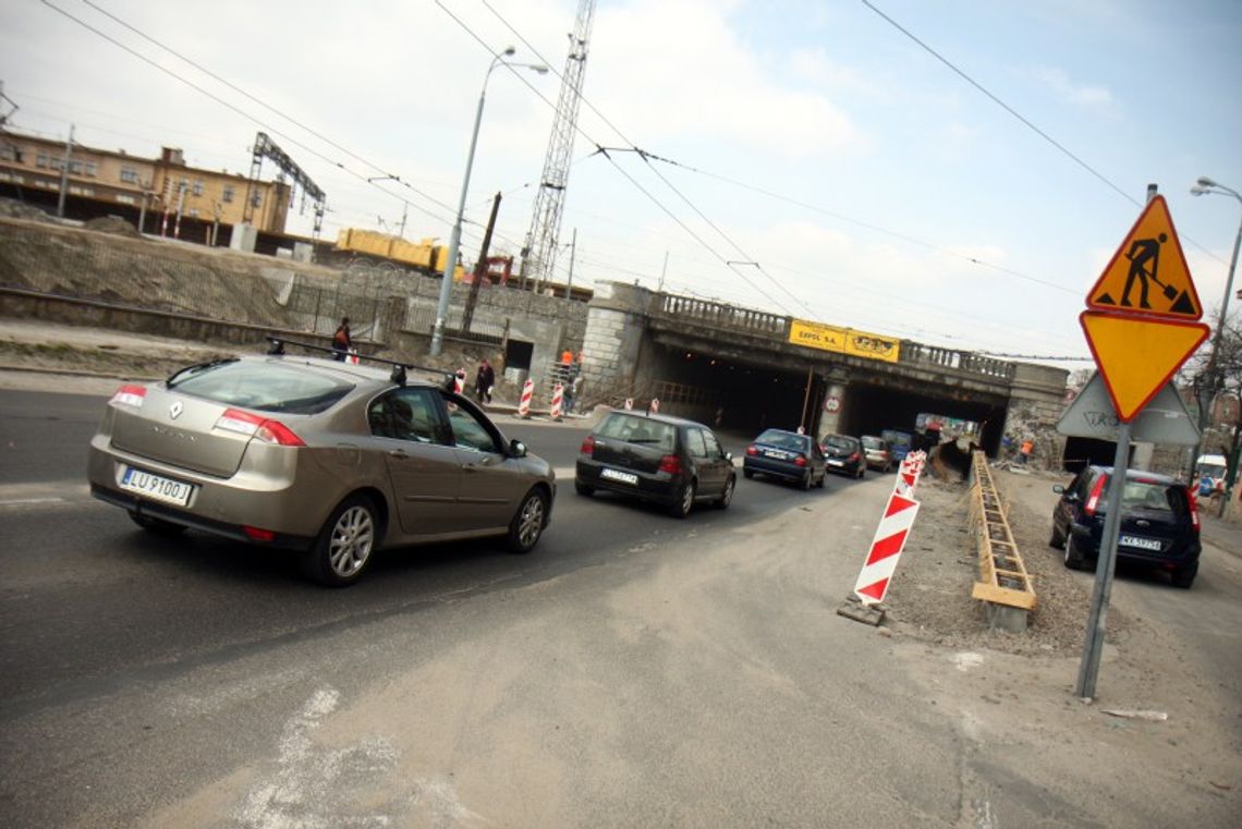 Remonty i przebudowy dróg. Tutaj będzie trudniej jeździć