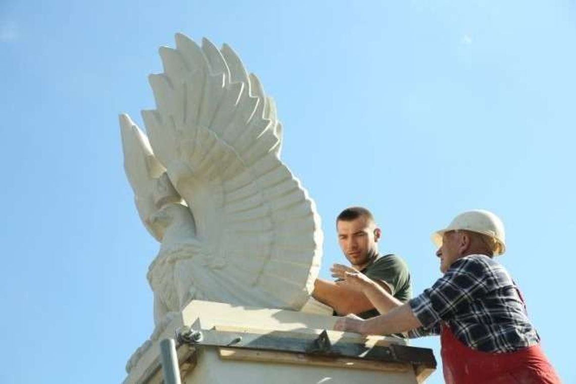 Replika orła z Monte Cassino jest już w Lublinie Replika orła z Monte Cassino jest już w Lublinie
