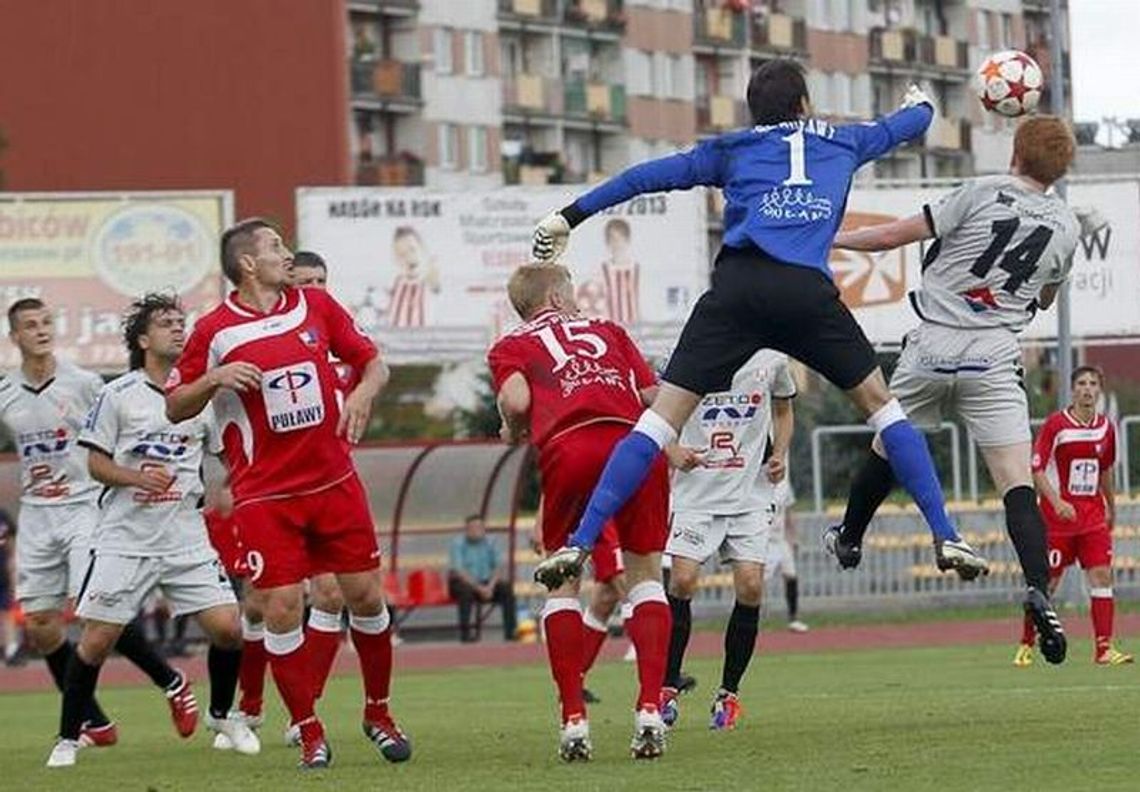 Resovia - Wisła Puławy 0:0, ponad godzinę w dziesiątkę