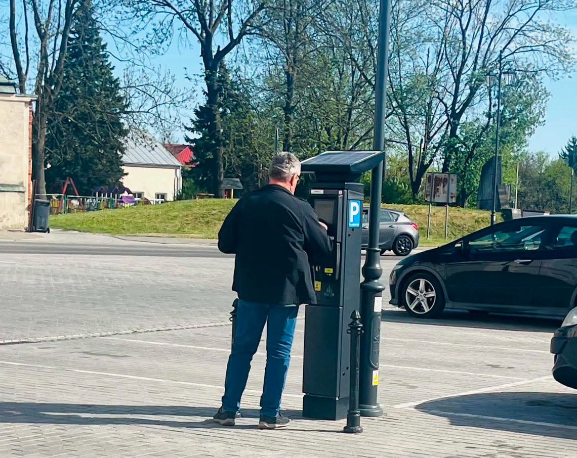 Rewolucja w zamojskich parkomatach. Miasto daje godzinę darmowego parkowania – dla wybranych Parkomaty Zamość