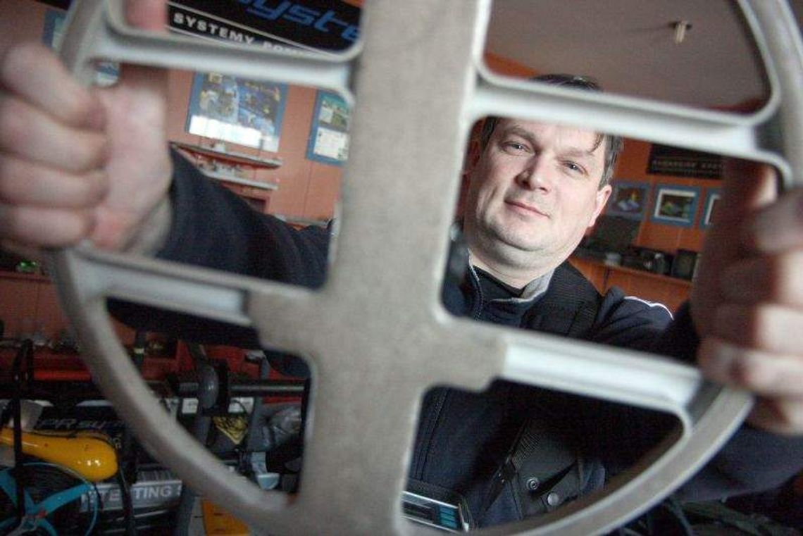 Robert Kmieć: Poszukiwacz zaginionej przeszłości Robert Kmieć: Poszukiwacz zaginionej przeszłości