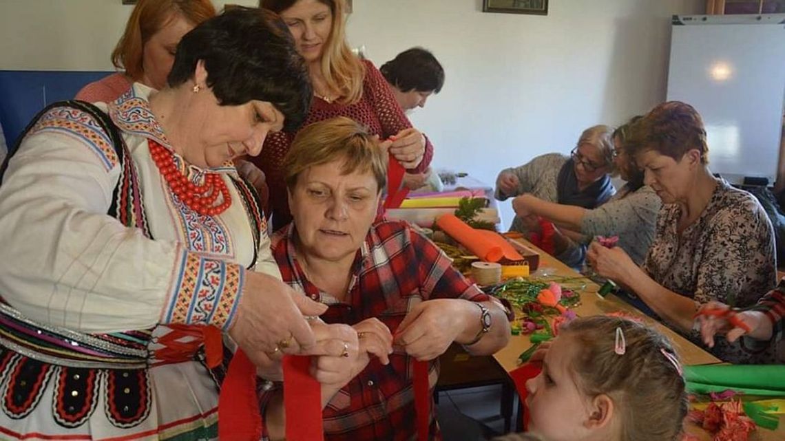 Robią rekordowo dużą palmę. Będzie nowy rekord? [zdjęcia]