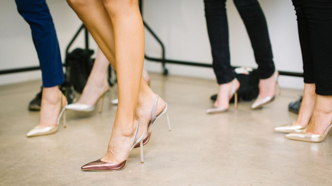 Robią to Beyoncé i Britney Spears. Nowa moda "w szpilkach"
