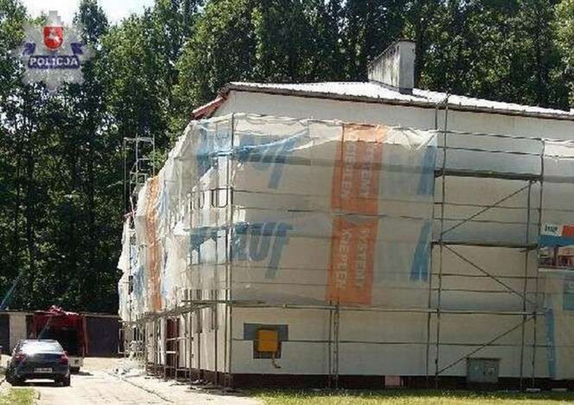 Robotnik spadł z rusztowania podczas remontu domu