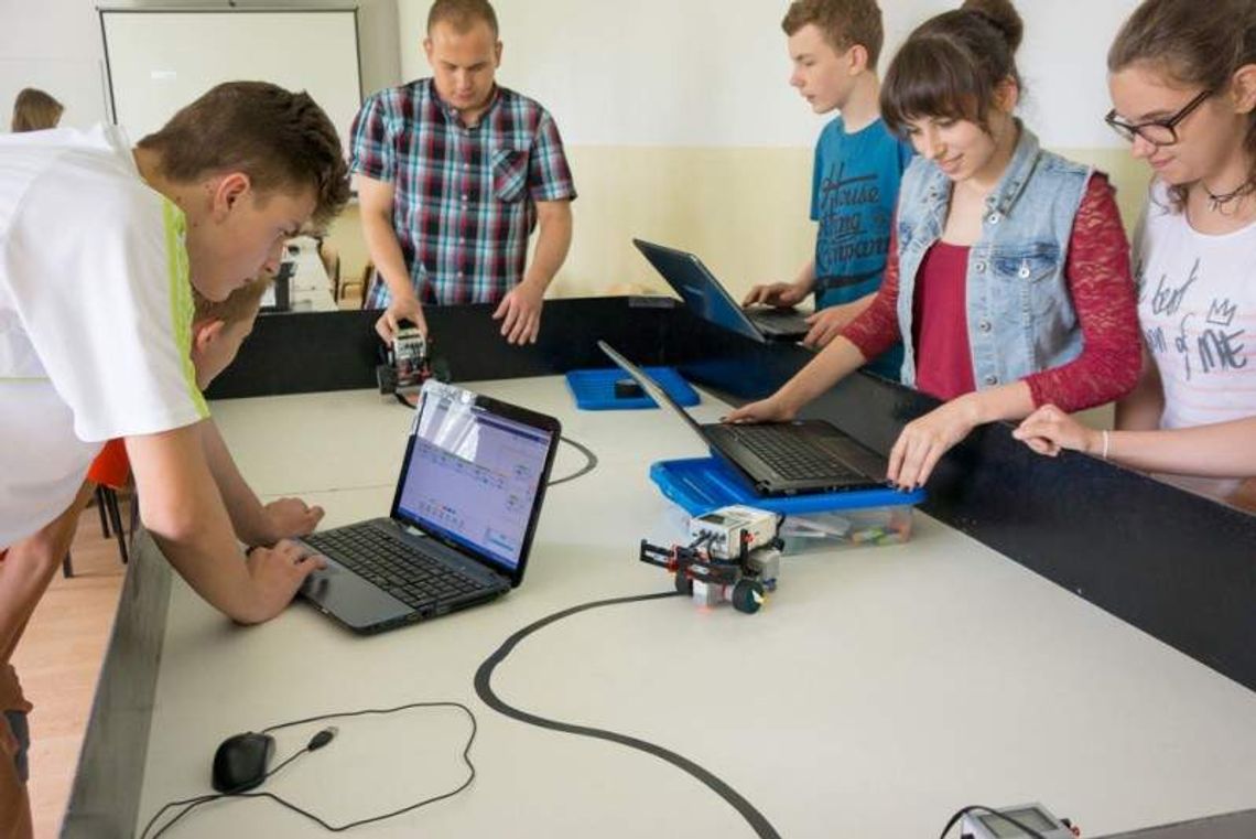 Roboty i doświadczenia w Galerii Zielona