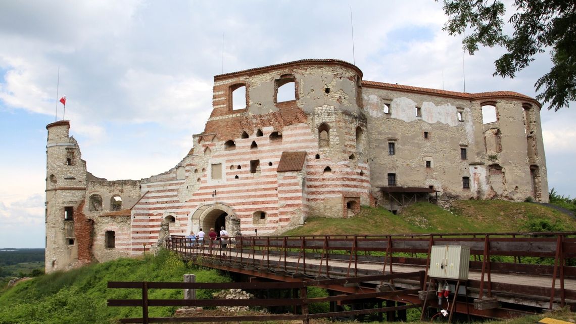 Rocznica odkupienia Zamku w Janowcu. Teraz będzie iluminacja