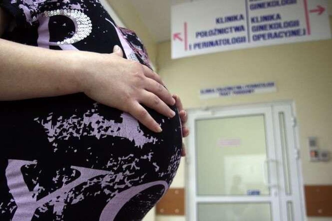 Rodzić po ludzku. Ale tylko w dużych miastach Rodzić po ludzku. Ale tylko w dużych miastach