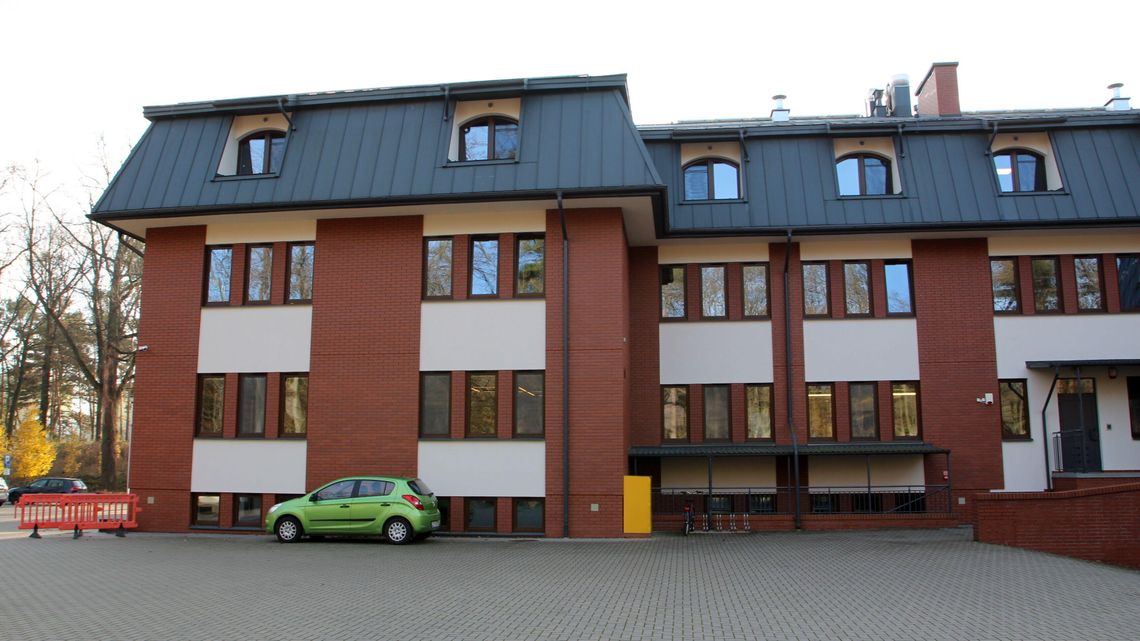 Rodzice proszą o poszerzenie ulicy do ośrodka. Potrzebny państwowy grunt Rodzice proszą o poszerzenie ulicy do ośrodka. Potrzebny państwowy grunt