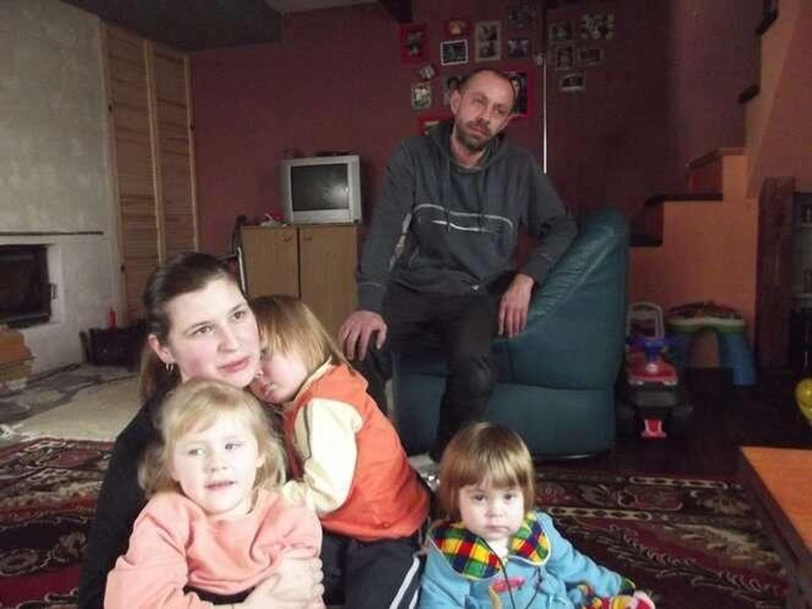 Rodzina chce odbudować dom. Sami nie dadzą rady. Potrzebna pomoc