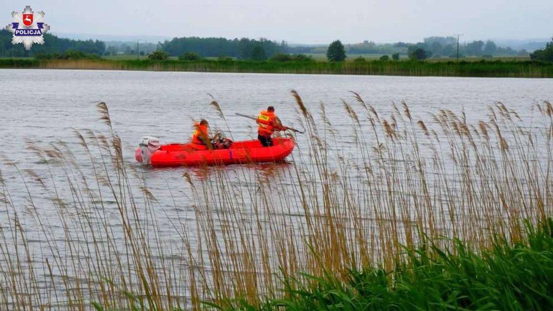 Rodzinna tragedia. Łódka wywróciła się na stawie, utonęli ojciec z synem Rodzinna tragedia. Łódka wywróciła się na stawie, utonęli ojciec z synem